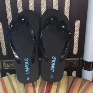 Big Girls Size 13 Flip Flops Black